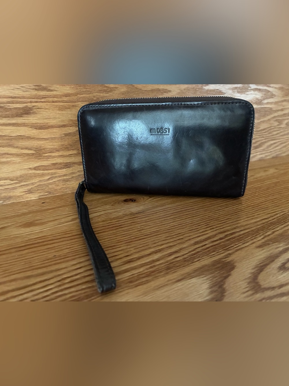 m0851 Black Leather Zip Wristlet Clutch